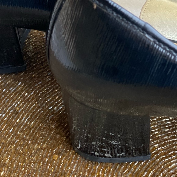 Michael Kors Kiera Mid Patent Leather Bow
Pumps Black. - Picture 9 of 11